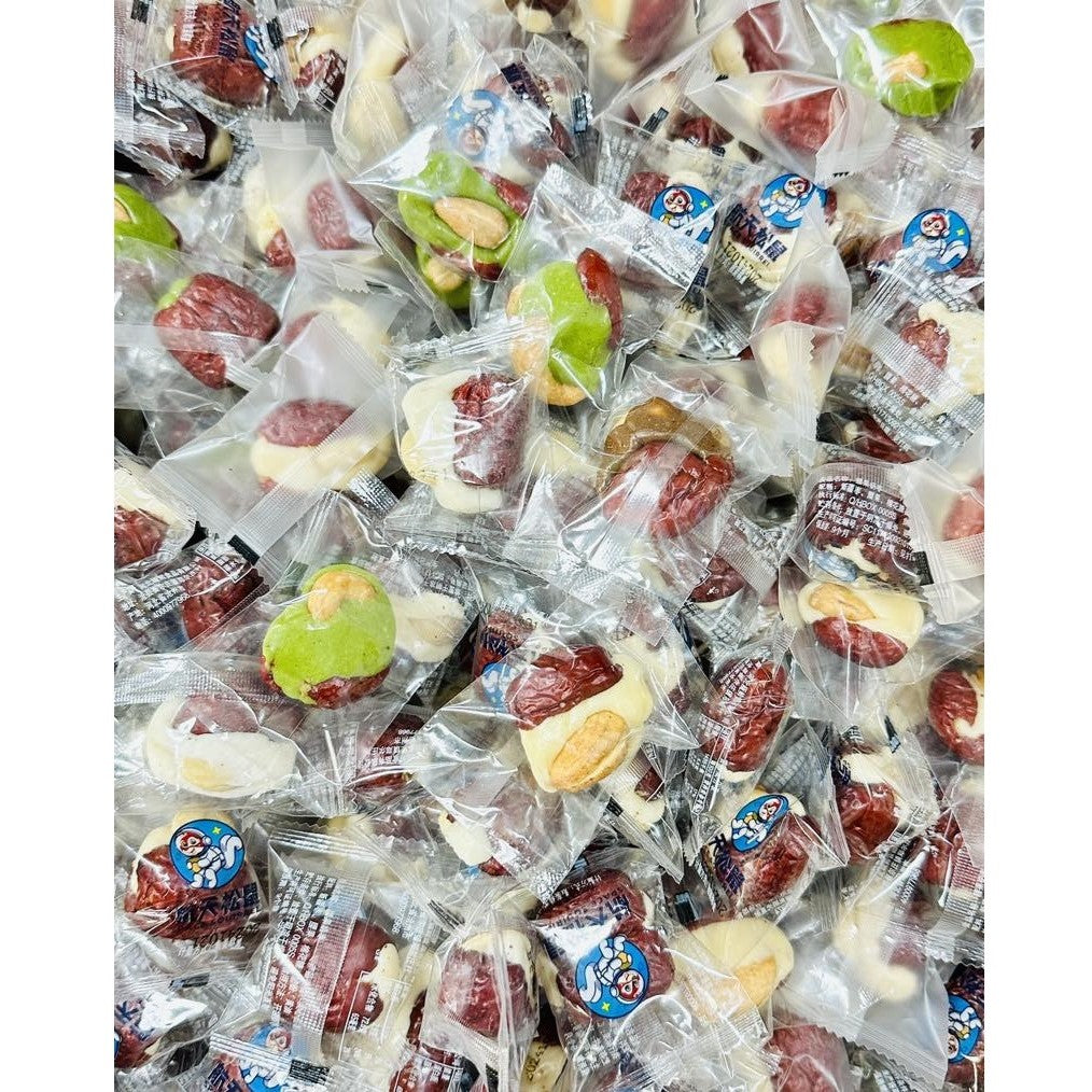 Táo Đỏ Sữa Lạc Đà Hạt Điều 4 Vị | Jujubes with Camel Milk & Cashew - 4 Flavors