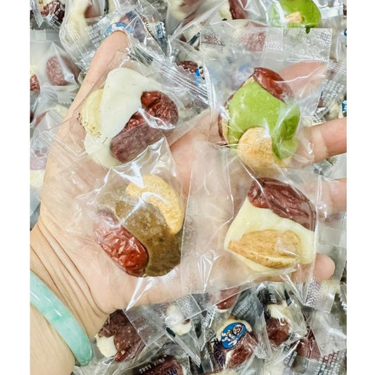 Táo Đỏ Sữa Lạc Đà Hạt Điều 4 Vị | Jujubes with Camel Milk & Cashew - 4 Flavors